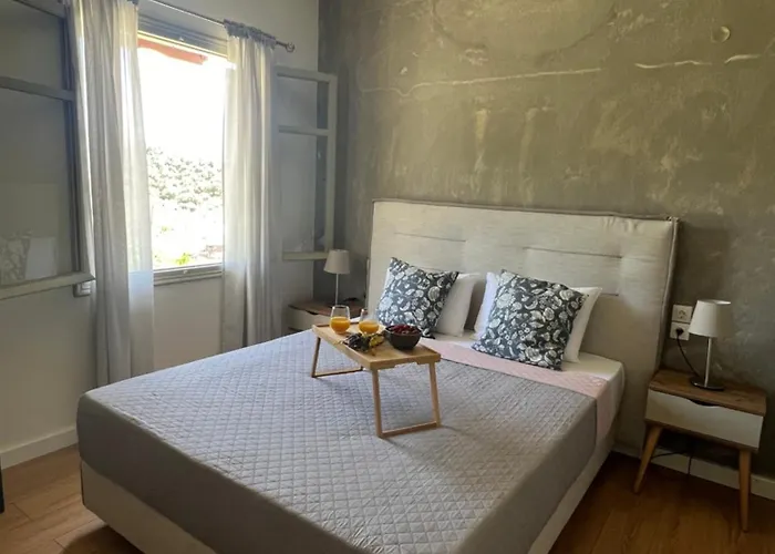 Flower העיירה סקיאתוס